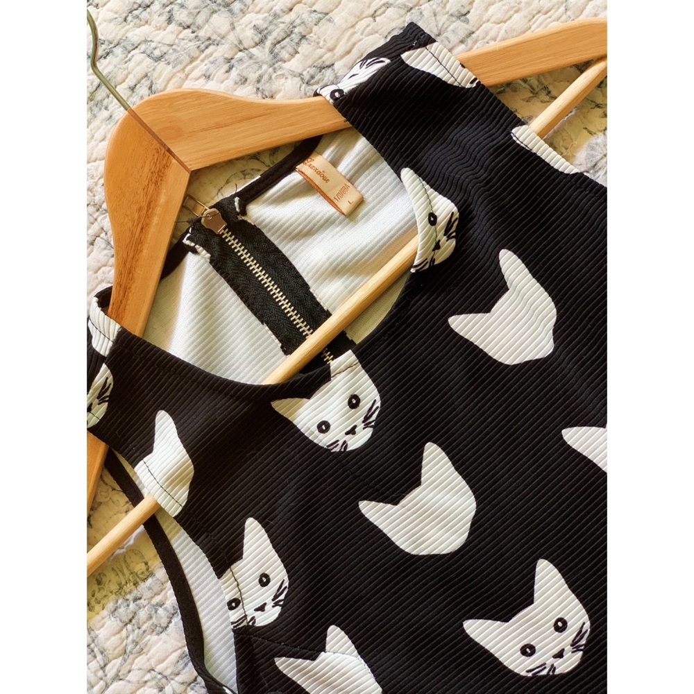 Cat Print/Pattern dress - Picture 4 of 5